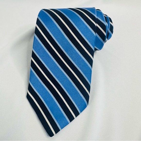 Brooks Brothers Makers and Merchants Men's 100% Silk Blue Striped Repp Necktie - Picture 2 of 5